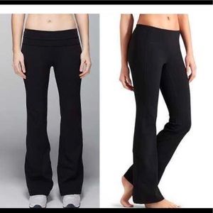 Lululemon flare pants size 4